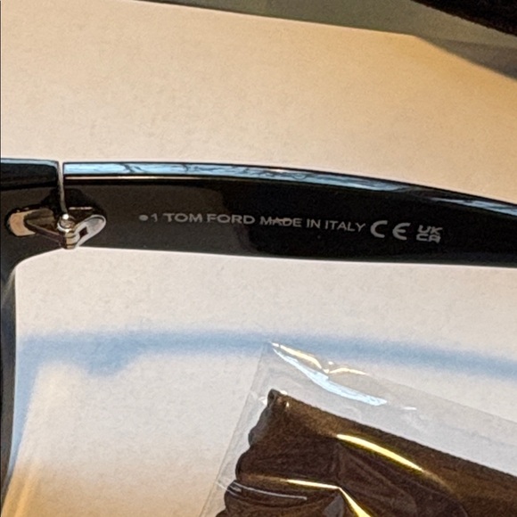 Tom Ford NIB Penny FT1086 Sunglasses in Black Full Inclusion 55 - 19 - 135 - Picture 8 of 16